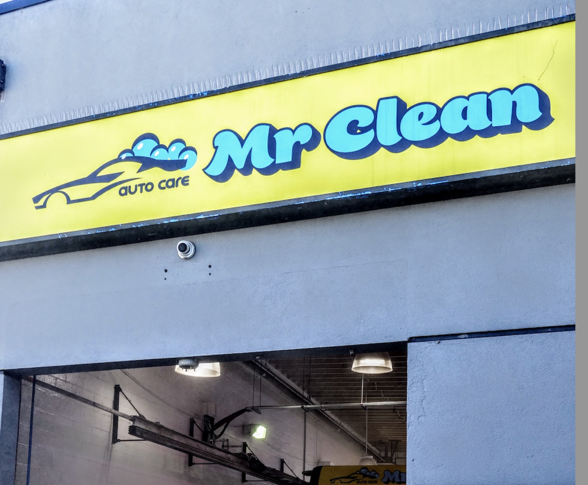 Mr. Clean Auto Care signage